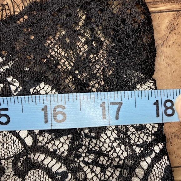 Lace tank top - Picture 4 of 4